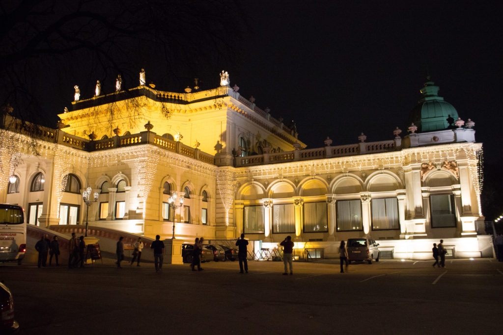 Vienna Theater 