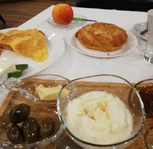 Breakfast-at-Vila-Bregu-Hotel