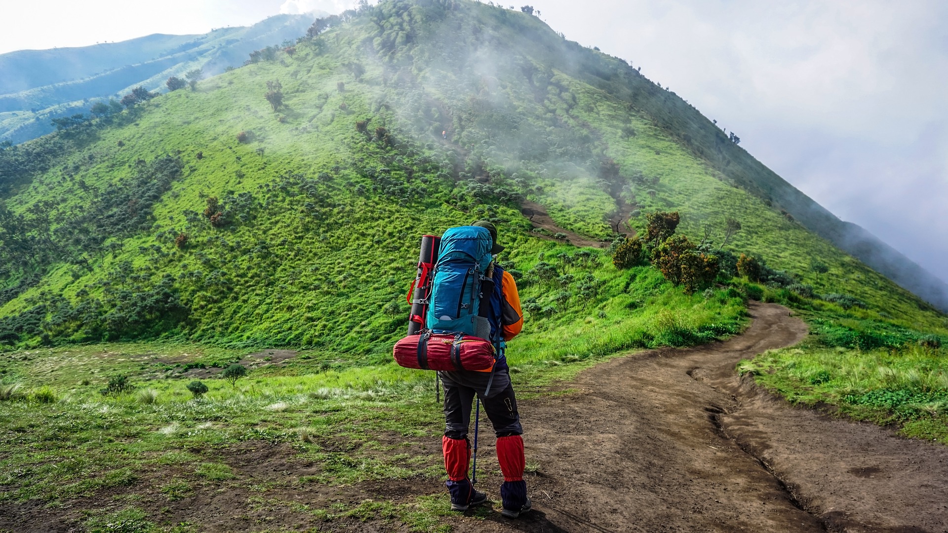 hiking-in-indonesia