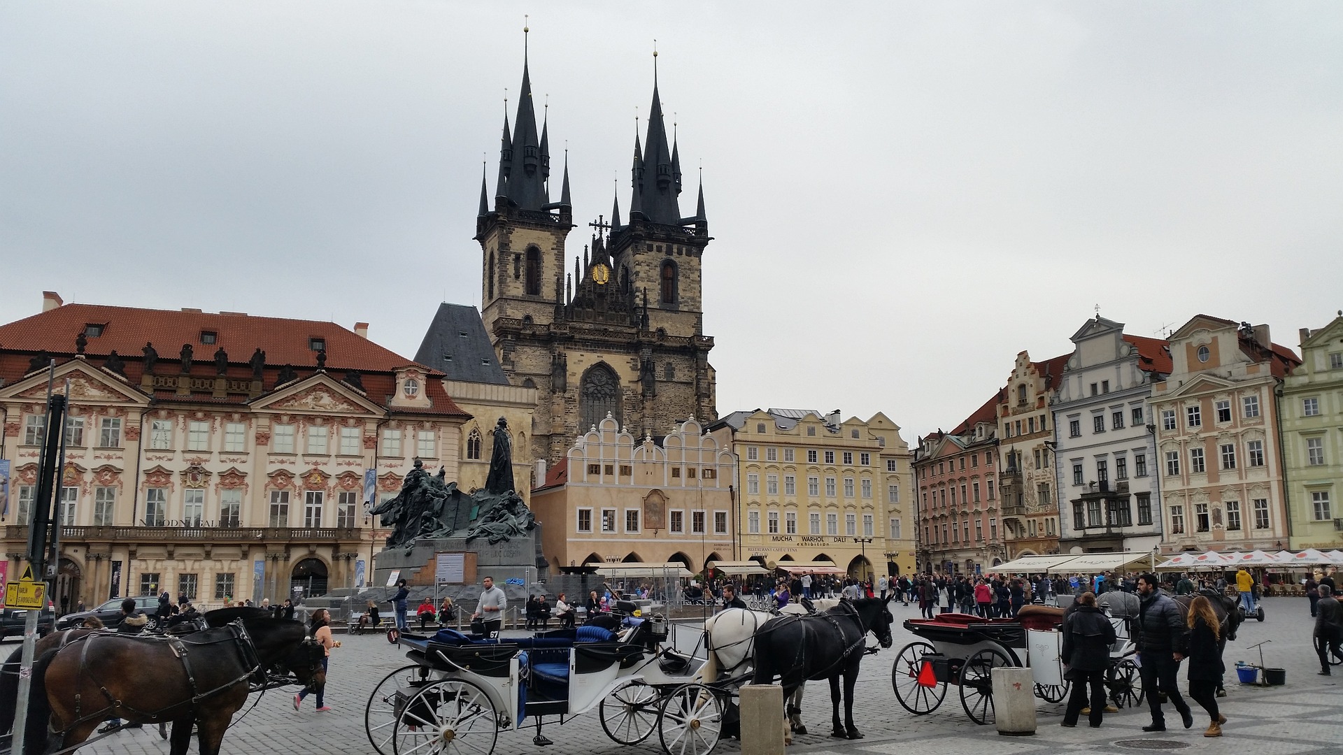 prague-old-town-square